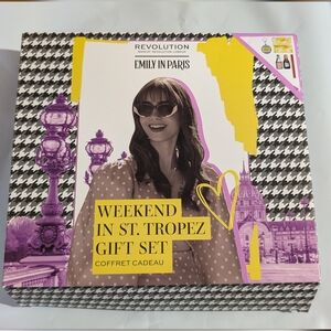 New Revolution Weekend in St. Tropez Gift Set - Emily In Paris